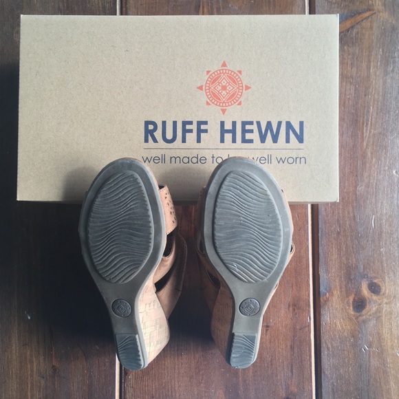 Sandals - Picture 5 of 8